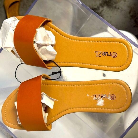 Rue21 women’s sandals nwt great condition size 10 - Picture 1 of 5